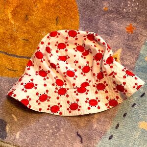 Little Wishes Playful Red Crab Design on White Bucket Hat 0+